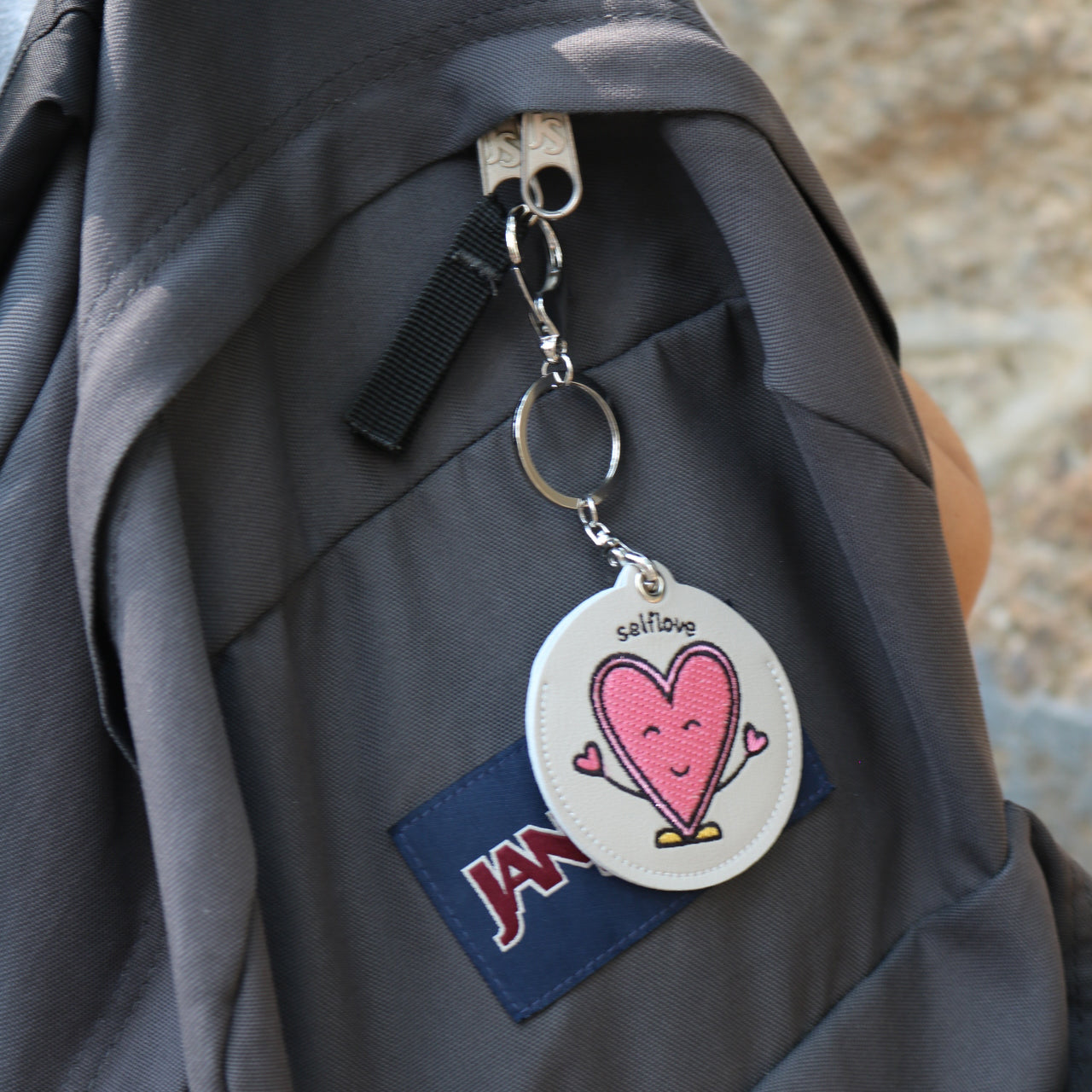 Hearty heart magnetic keychain