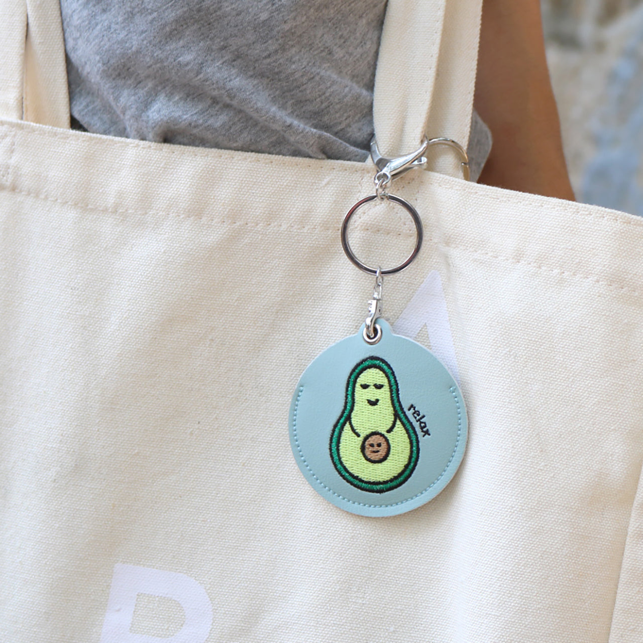 Cuddle magnetic keychain