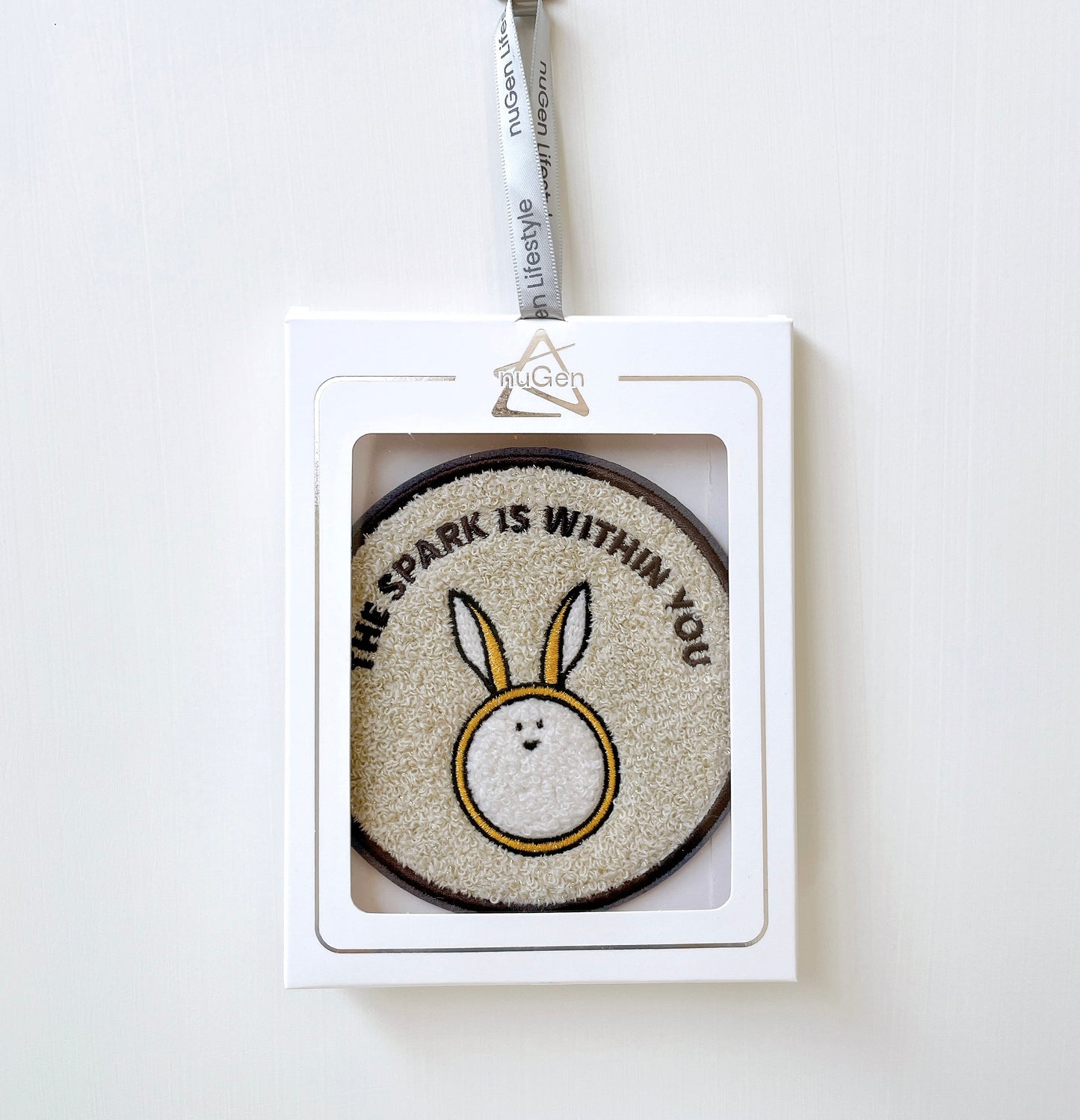 Round rabbit embroidered coaster